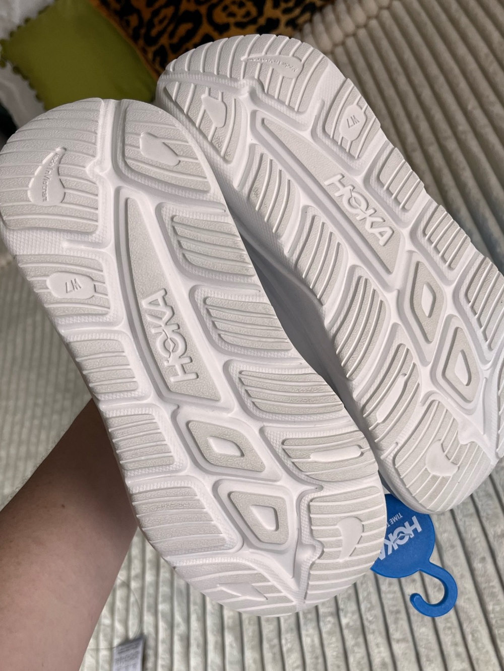 Hoka White Kawana Cushioned Slide Sandals with Platform Sole Size 8 NWB - Picture 9 of 9
